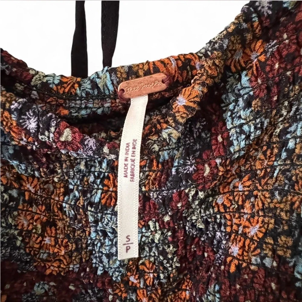 Free People floral back on top crop  Puff Sleeve top size small